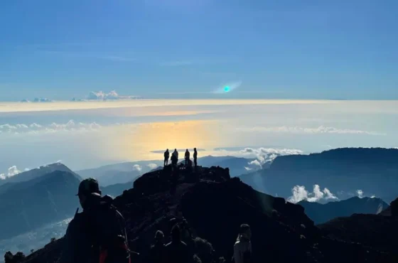 Conquer the Mount Rinjani Summit: A Bucket List Trek