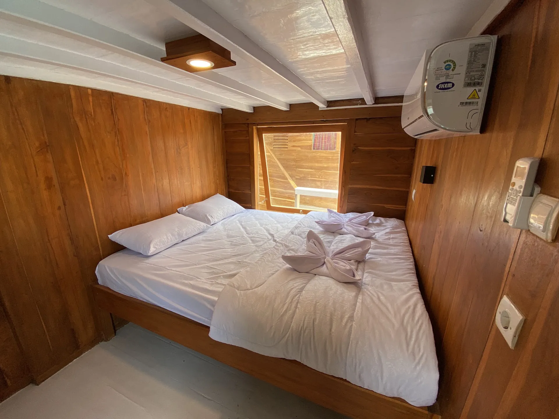 Sehat Elona Grand Deluxe Cabin